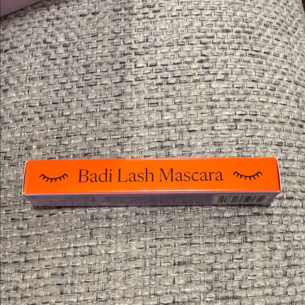 kulfi badi Lash Mascara in Orange Box